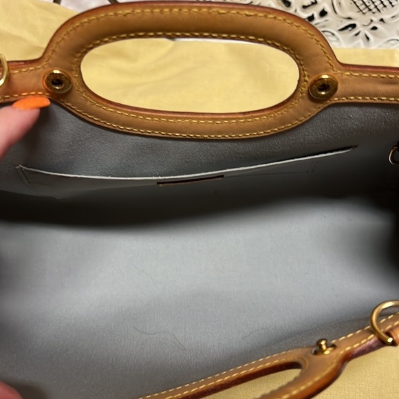 Authentic LOUIS VUITTON DUNE MONOGRAM VERNIS ROXBURY - Picture 11 of 16